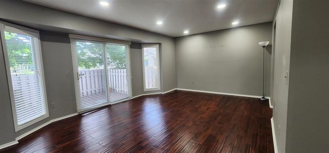 24264 Bashian Drive, Novi, MI 48375