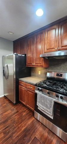 24264 Bashian Drive, Novi, MI 48375
