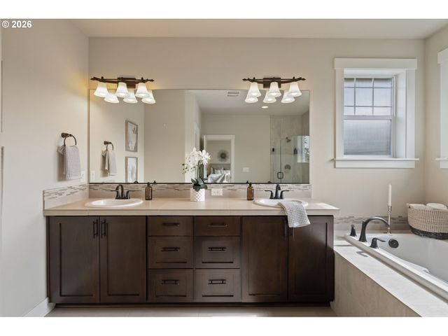 13427 Sw BEACH PLUM Ter, Sherwood, OR 97140