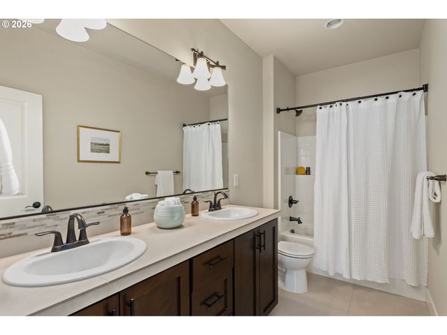 13427 Sw BEACH PLUM Ter, Sherwood, OR 97140