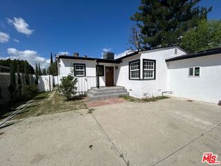 6915 Laramie Avenue, Winnetka, CA 91306