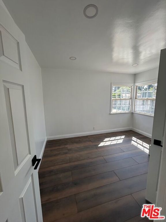Image 32 of property listing at 6915 Laramie Avenue, Los Angeles, CA 91306