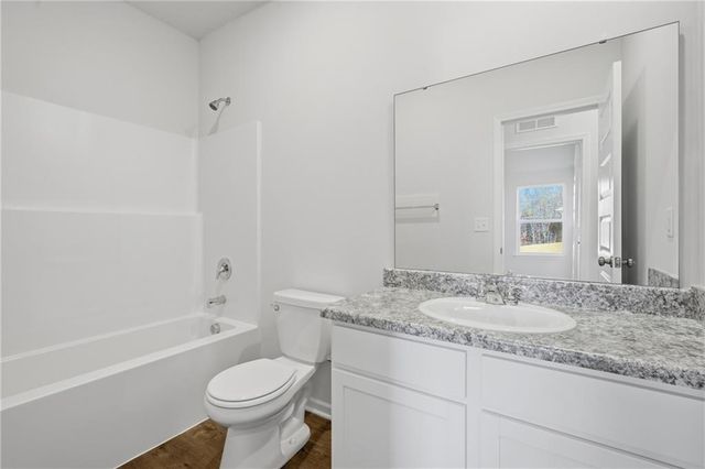 516 SE Nelson Drive, Blue Springs, MO 64014