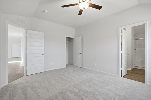 516 SE Nelson Drive, Blue Springs, MO 64014