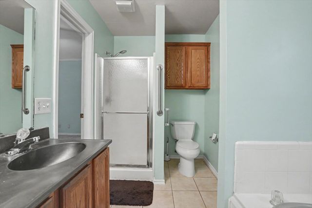 8810 E 95th Street, Tulsa, OK 74133