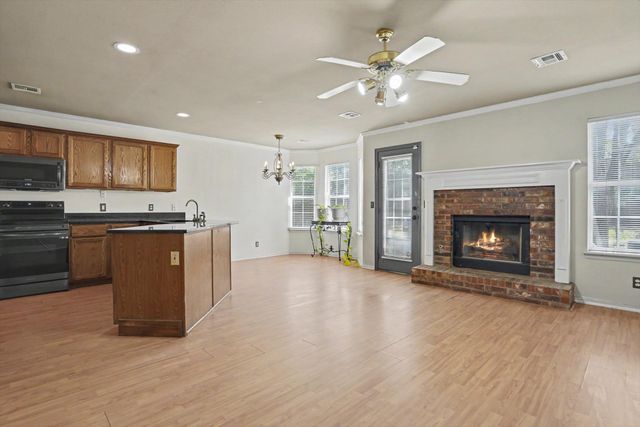8810 E 95th Street, Tulsa, OK 74133
