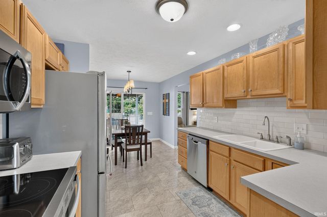 12642 Cold Water Drive, Evansville, IN 47725
