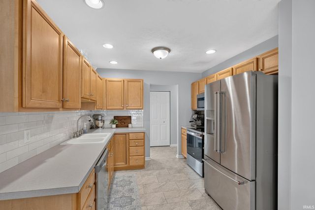 12642 Cold Water Drive, Evansville, IN 47725