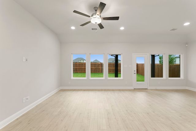 1811 Gleasondale Drive, Forney, TX 75126