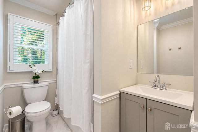 35 Bender Drive, Clifton, NJ 07013