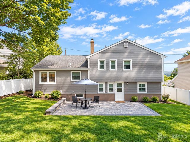 35 Bender Drive, Clifton, NJ 07013
