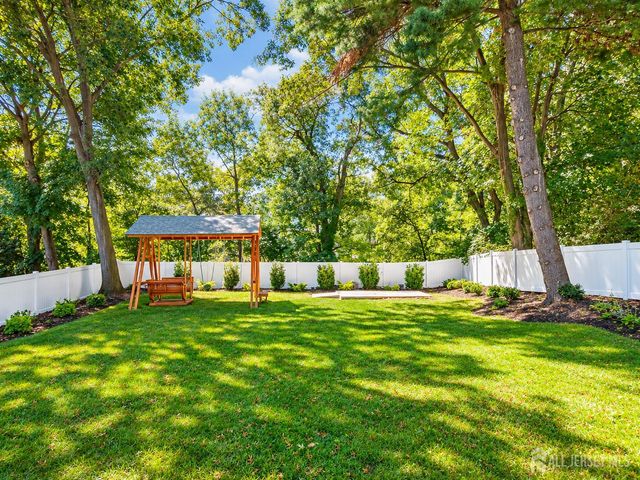 35 Bender Drive, Clifton, NJ 07013
