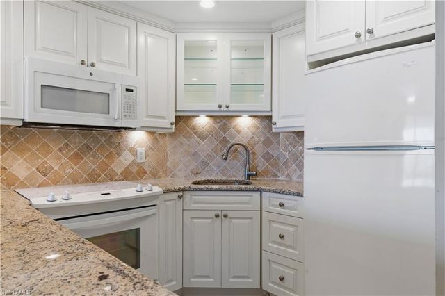 5 Bluebill AVE 702 + 802, Naples, FL 34108