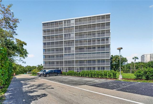 5 Bluebill AVE 702 + 802, Naples, FL 34108