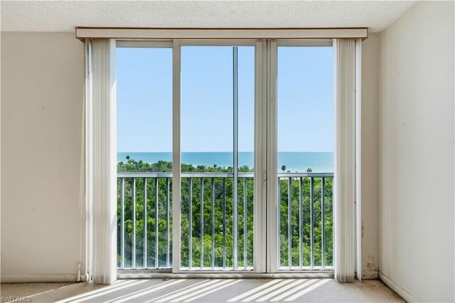 5 Bluebill AVE 702 + 802, Naples, FL 34108