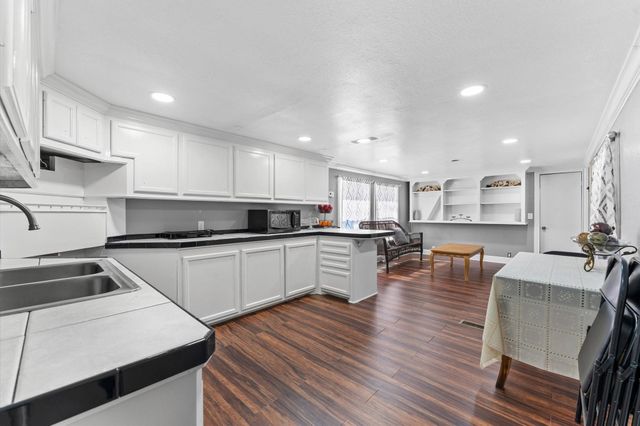 2504 Oak Ridge, Willis, TX 77378