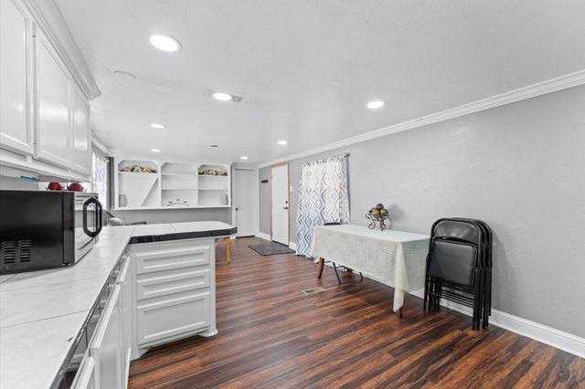 2504 Oak Ridge, Willis, TX 77378