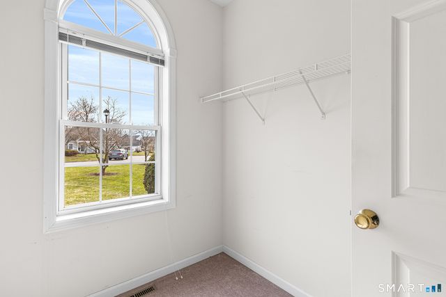 177 Thistle Pond Drive 177, Bloomfield, CT 06002