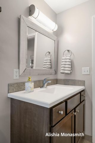 938 Colfax Avenue, Grand Haven, MI 49417