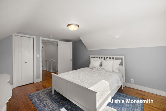 938 Colfax Avenue, Grand Haven, MI 49417