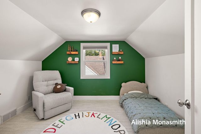 938 Colfax Avenue, Grand Haven, MI 49417