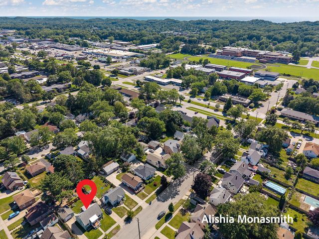 938 Colfax Avenue, Grand Haven, MI 49417