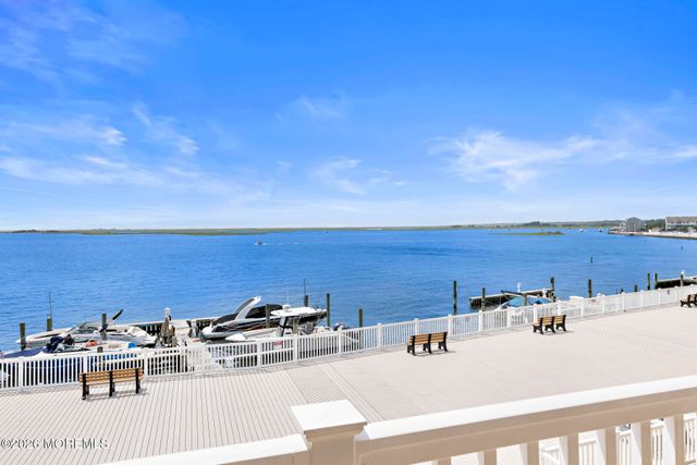 401 Bay Shore Drive 18B, Barnegat, NJ 08005