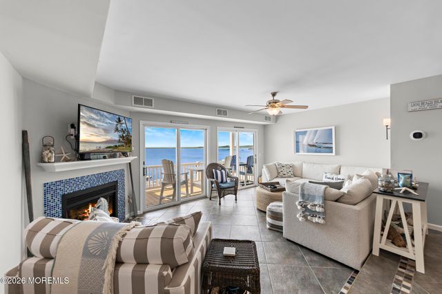 401 Bay Shore Drive 18B, Barnegat, NJ 08005
