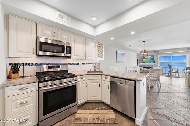 401 Bay Shore Drive 18B, Barnegat, NJ 08005