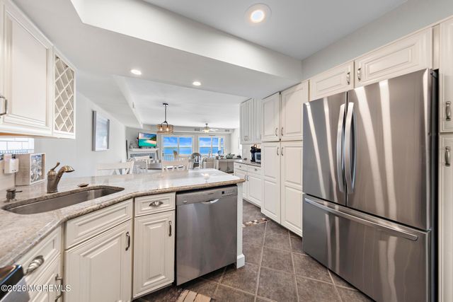 401 Bay Shore Drive 18B, Barnegat, NJ 08005