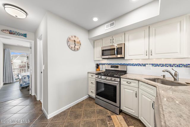 401 Bay Shore Drive 18B, Barnegat, NJ 08005
