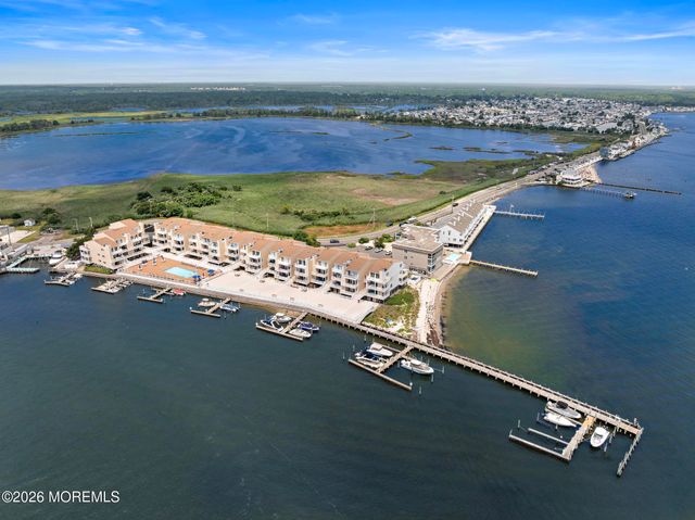 401 Bay Shore Drive 18B, Barnegat, NJ 08005