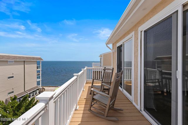 401 Bay Shore Drive 18B, Barnegat, NJ 08005