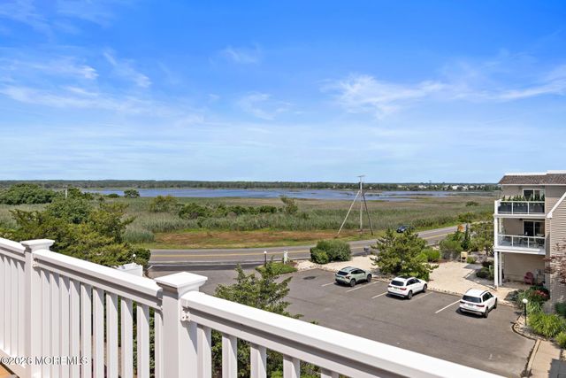 401 Bay Shore Drive 18B, Barnegat, NJ 08005