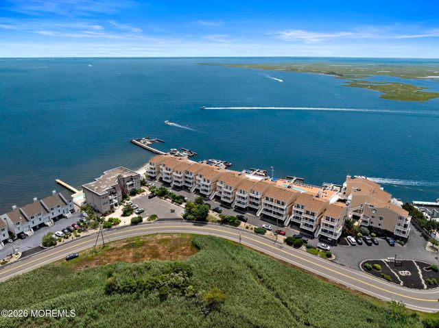 401 Bay Shore Drive 18B, Barnegat, NJ 08005