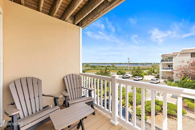 401 Bay Shore Drive 18B, Barnegat, NJ 08005