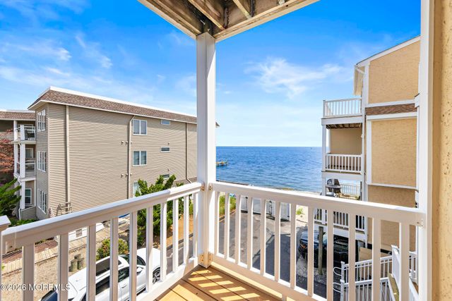 401 Bay Shore Drive 18B, Barnegat, NJ 08005