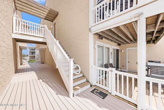 401 Bay Shore Drive 18B, Barnegat, NJ 08005