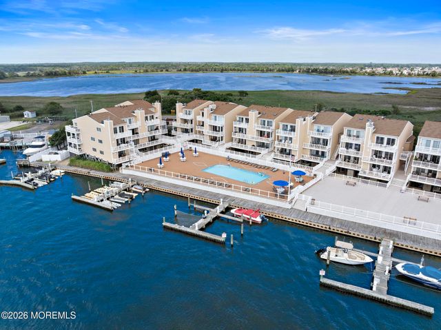 401 Bay Shore Drive 18B, Barnegat, NJ 08005