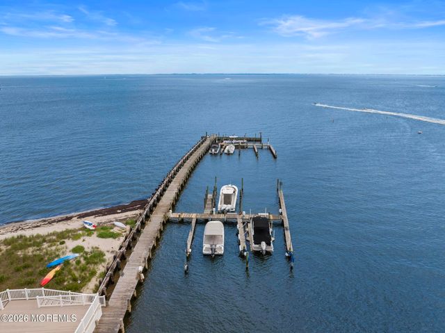 401 Bay Shore Drive 18B, Barnegat, NJ 08005