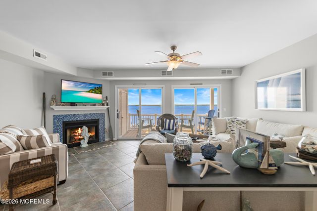 401 Bay Shore Drive 18B, Barnegat, NJ 08005