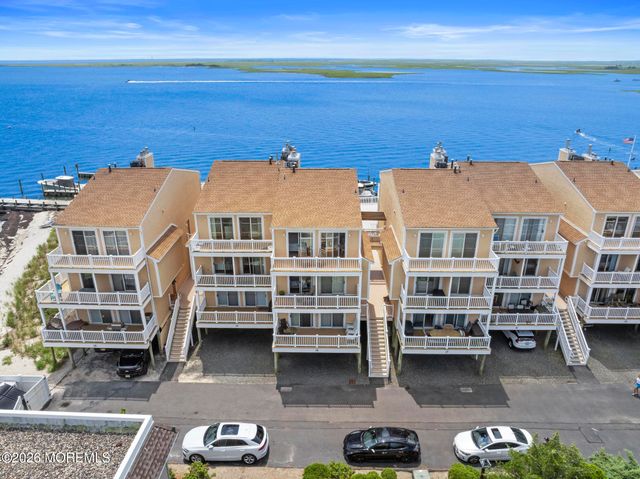 401 Bay Shore Drive 18B, Barnegat, NJ 08005