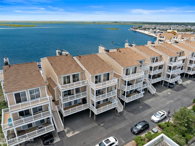 401 Bay Shore Drive 18B, Barnegat, NJ 08005
