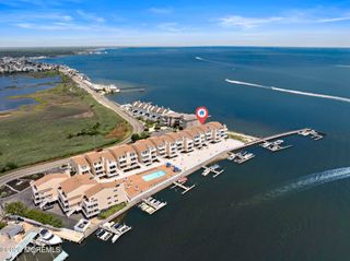 401 Bay Shore Drive 18B, Barnegat, NJ 08005