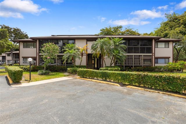 9660 S Belfort Circle 207, Tamarac, FL 33321
