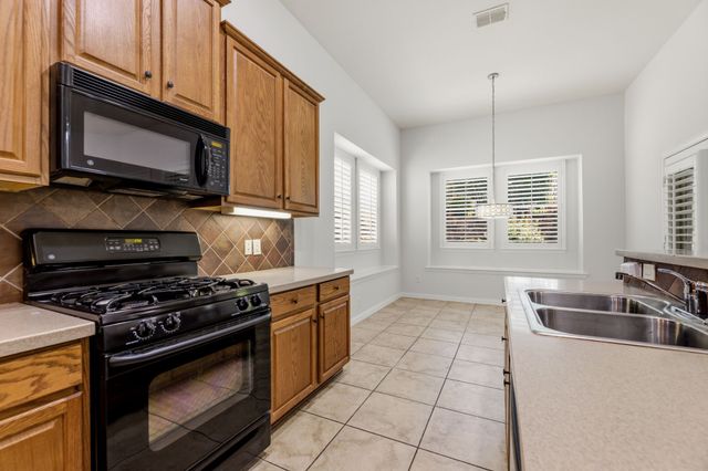 697 Scenic Ranch Circle, Fairview, TX 75069