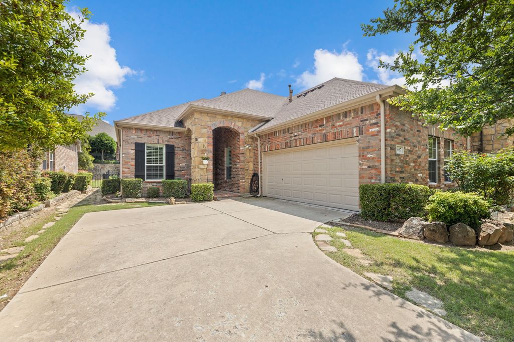 697 Scenic Ranch Circle, Fairview, TX 75069
