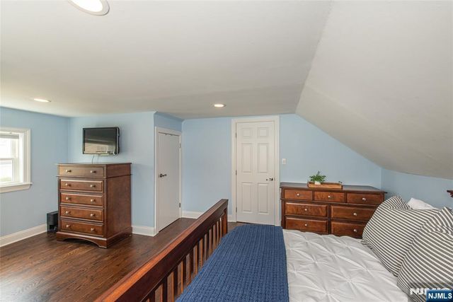 18 Sweetwood Drive, Cedar Grove, NJ 07009