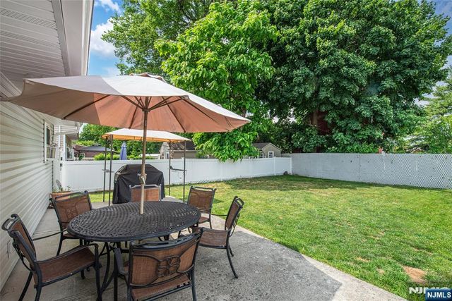 18 Sweetwood Drive, Cedar Grove, NJ 07009