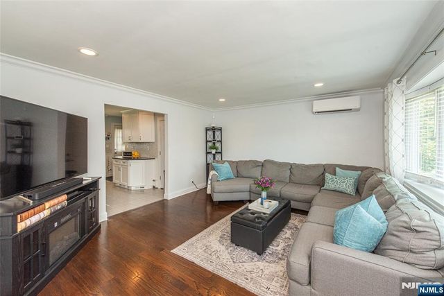 18 Sweetwood Drive, Cedar Grove, NJ 07009